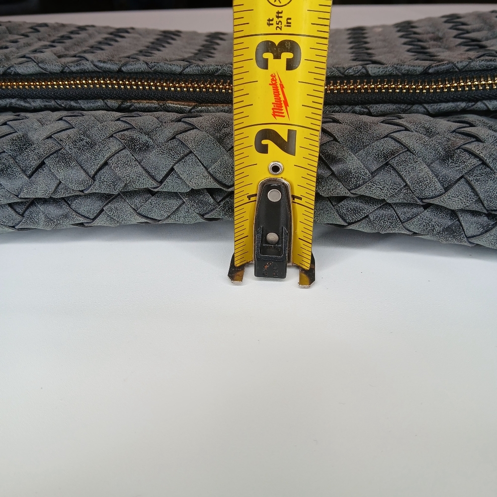 Deux Lux Weaved Crossbody Madison Foldover Black Gold Clutch - Picture 5 of 10